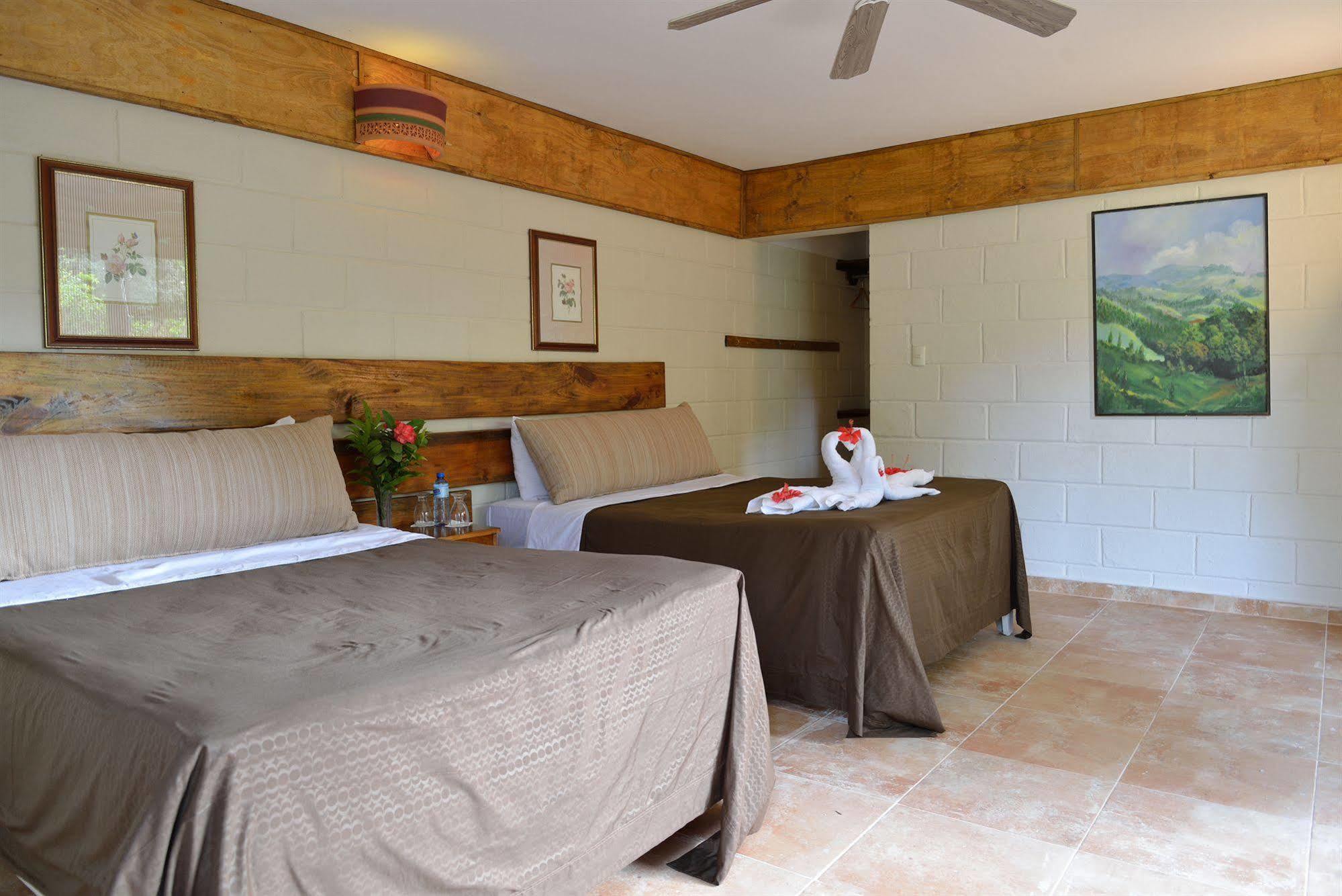 ホテル Rancho Baiguate ハラバコア エクステリア 写真