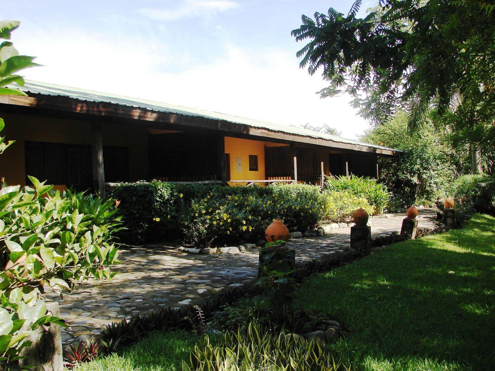 ホテル Rancho Baiguate ハラバコア エクステリア 写真